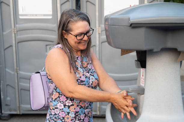 Best Sanitation services for porta potties  in Sauk Vlage, IL